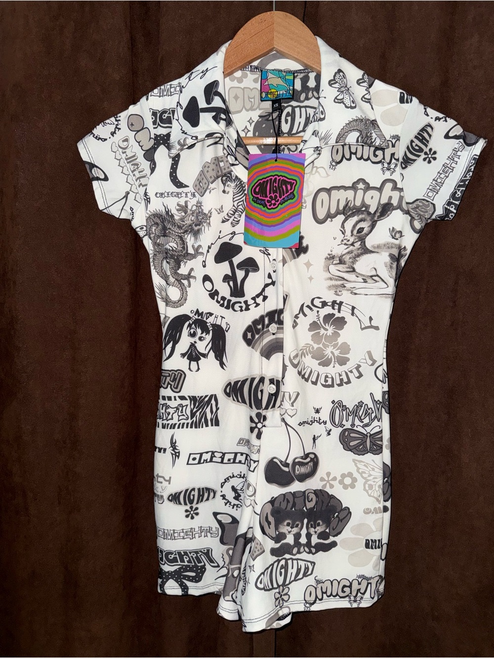Omighty White Graphic Button-Down     bodycon play